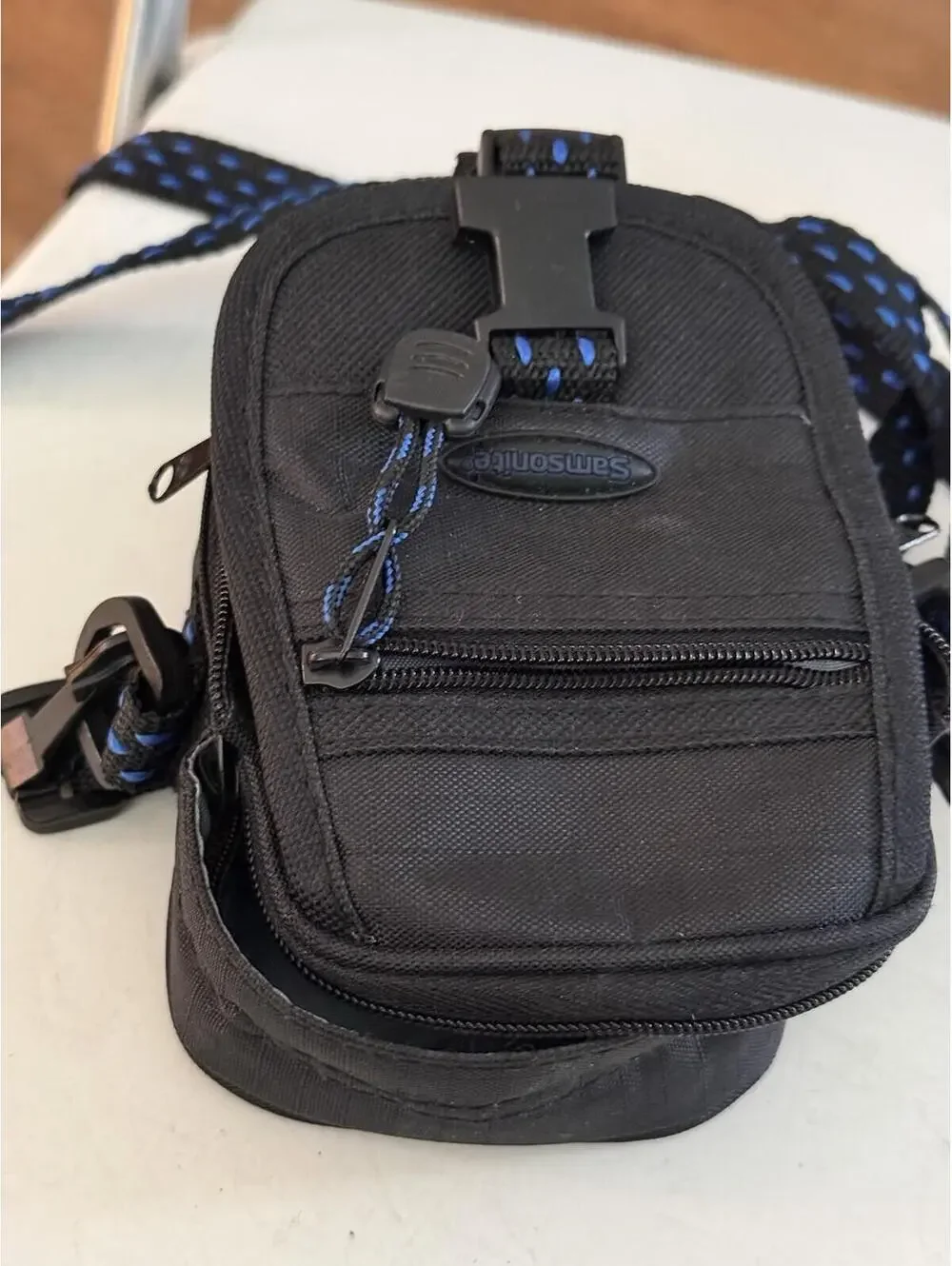 Genuine Samsonite Compact Camera Case Black Adjustable Strap Multiple Pockets